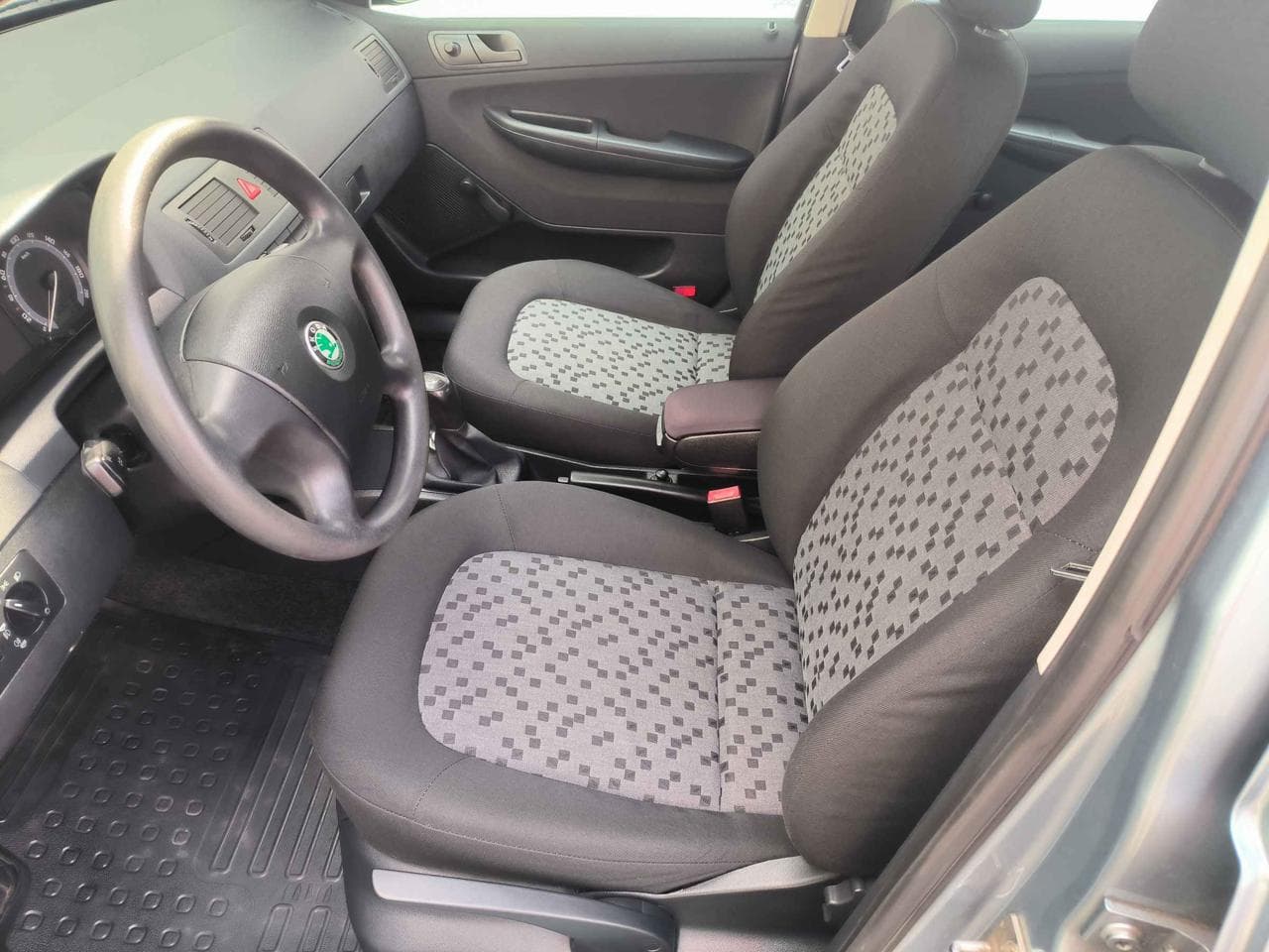 2005 Škoda FABIA - 16