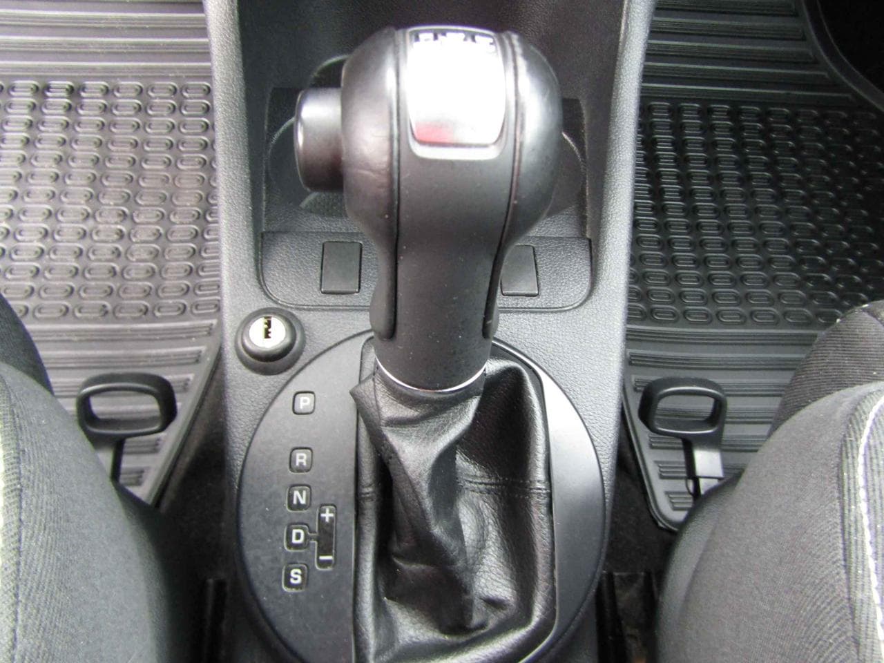 2011 Škoda FABIA - 26