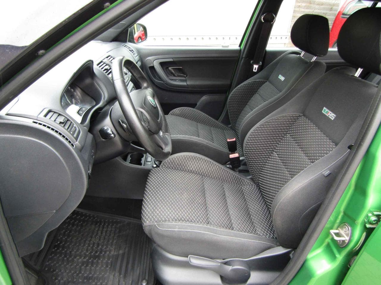 2011 Škoda FABIA - 17