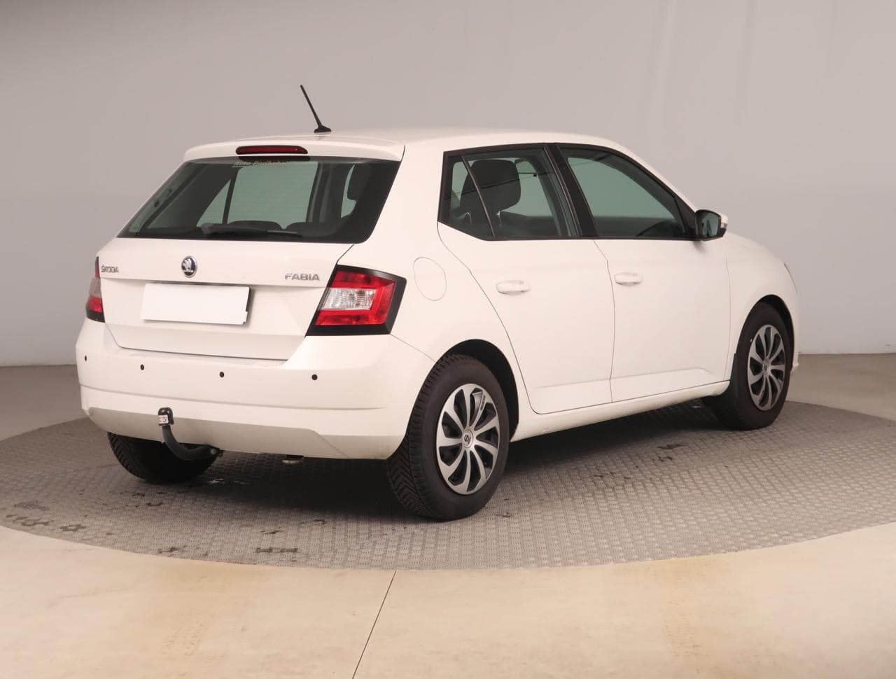 2015 Škoda FABIA - 13