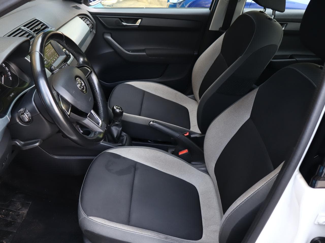 2017 Škoda FABIA - 24