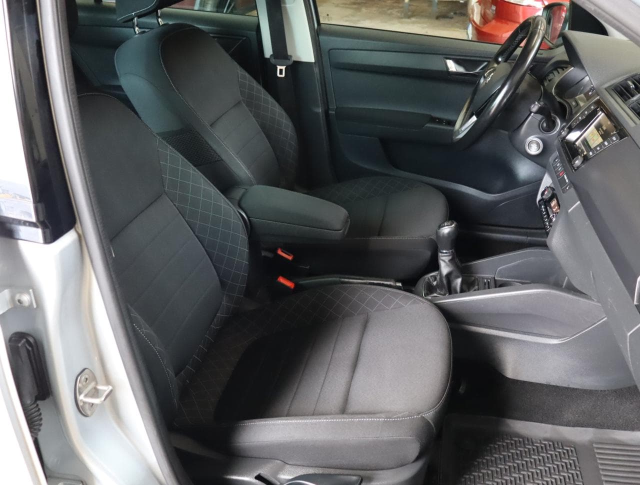 2015 Škoda FABIA - 22