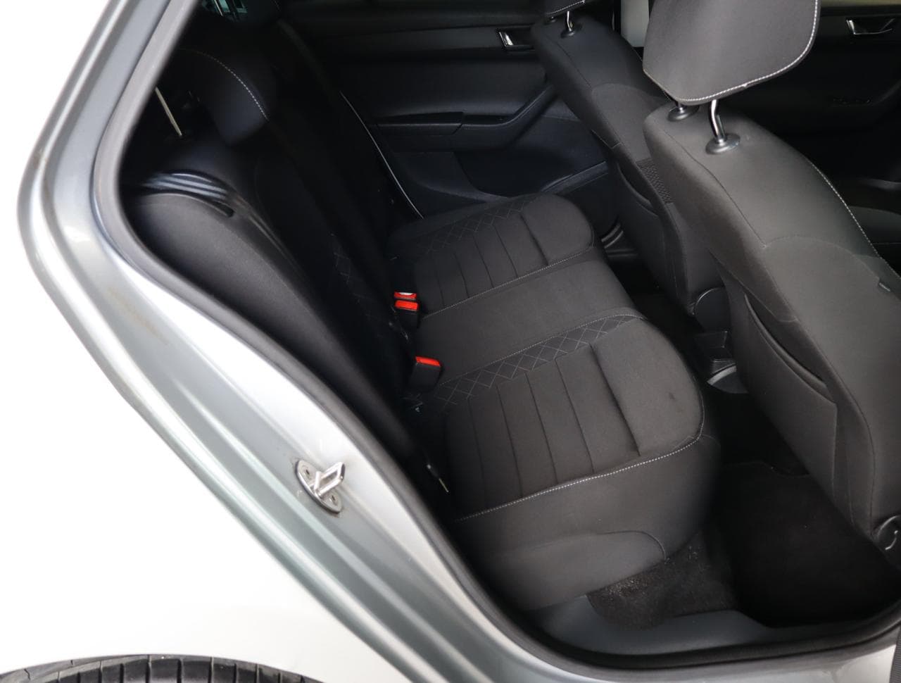 2015 Škoda FABIA - 24