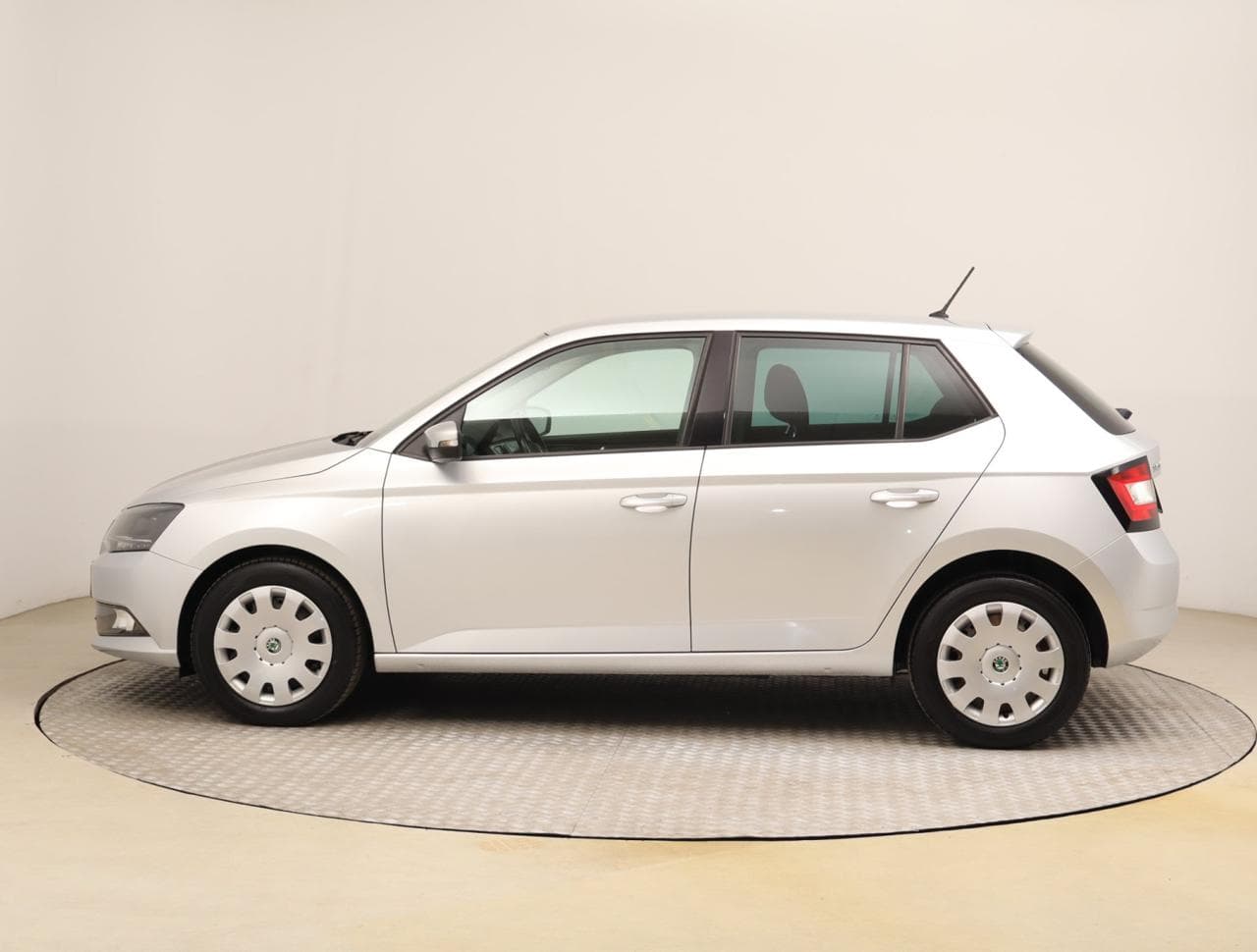 2015 Škoda FABIA - 7