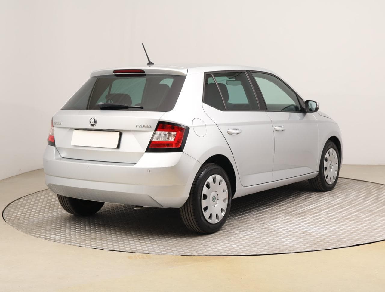 2015 Škoda FABIA - 13
