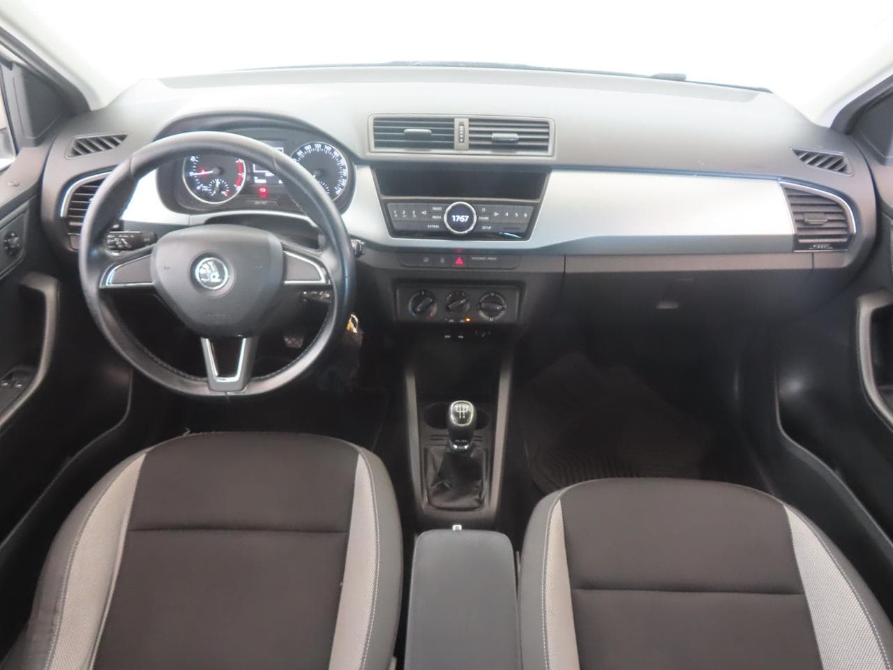 2015 Škoda FABIA - 18
