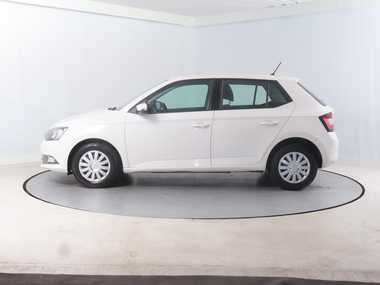 2015 Škoda FABIA - 7