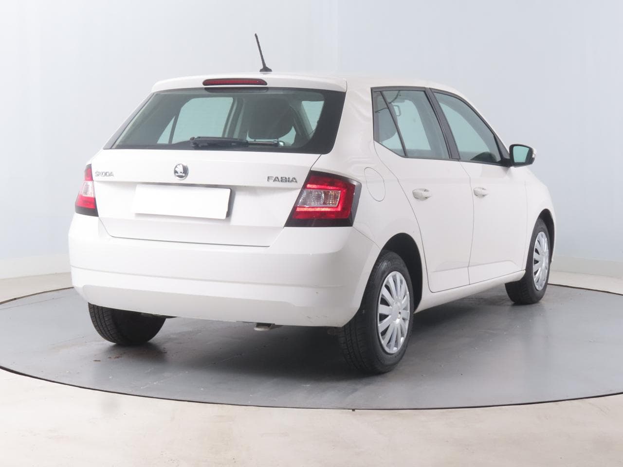 2015 Škoda FABIA - 13