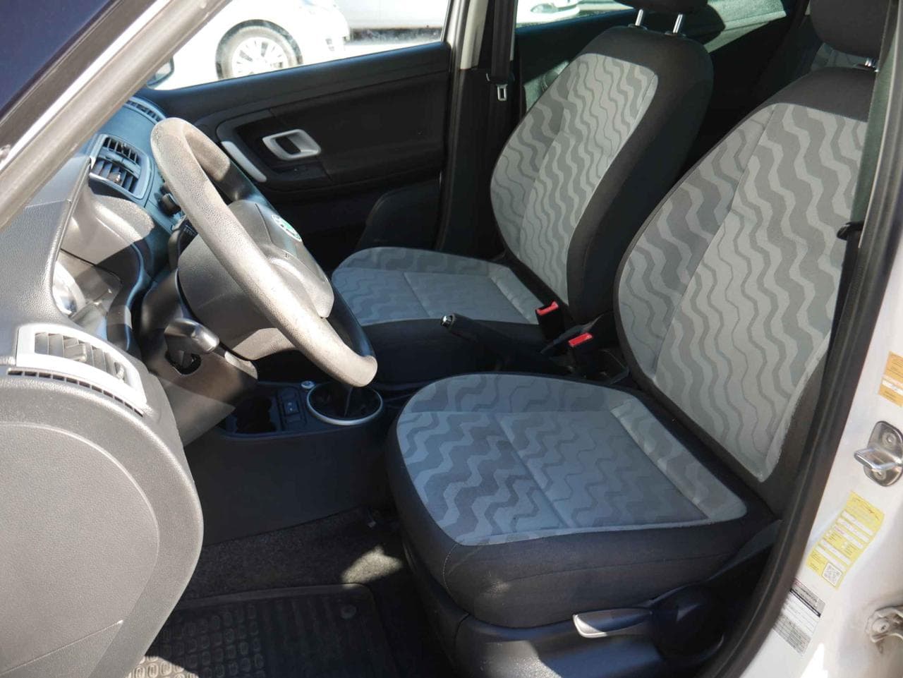 2010 Škoda FABIA - 16