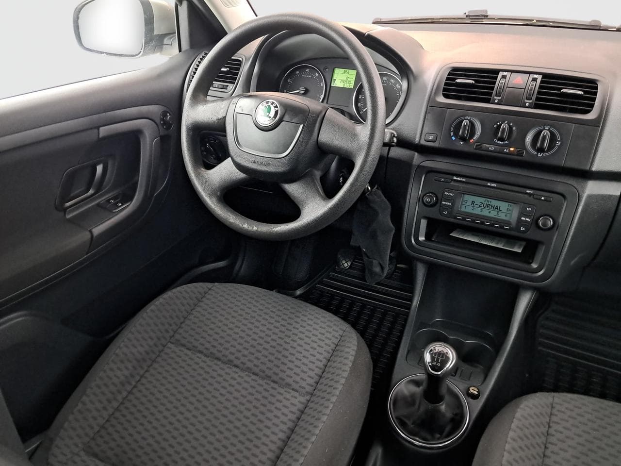 2010 Škoda FABIA - 9