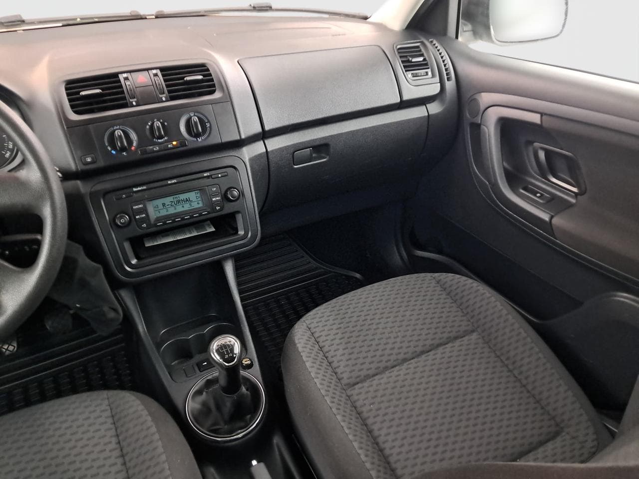 2010 Škoda FABIA - 10