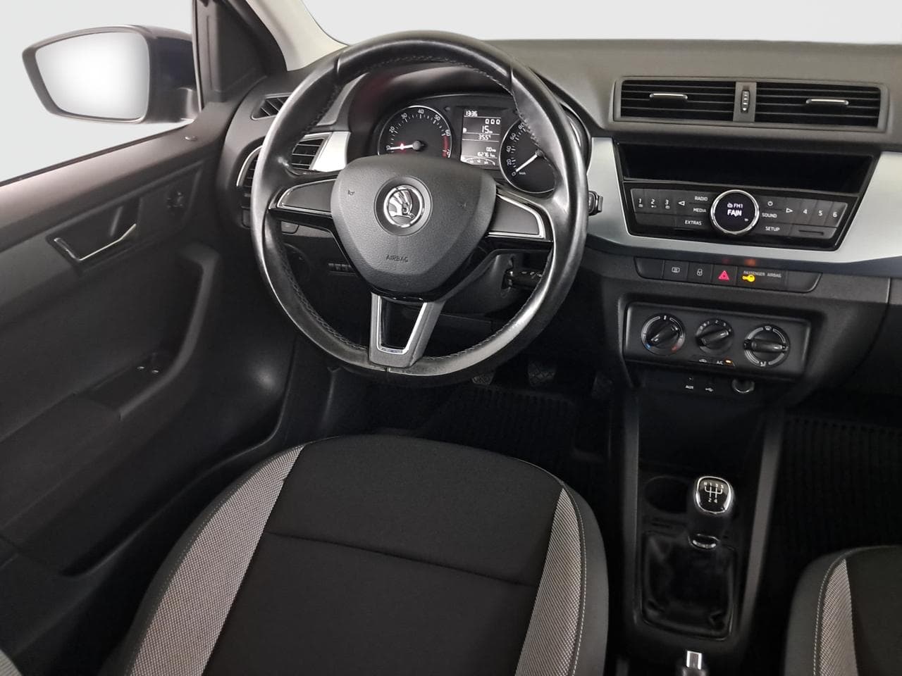 2016 Škoda FABIA - 16