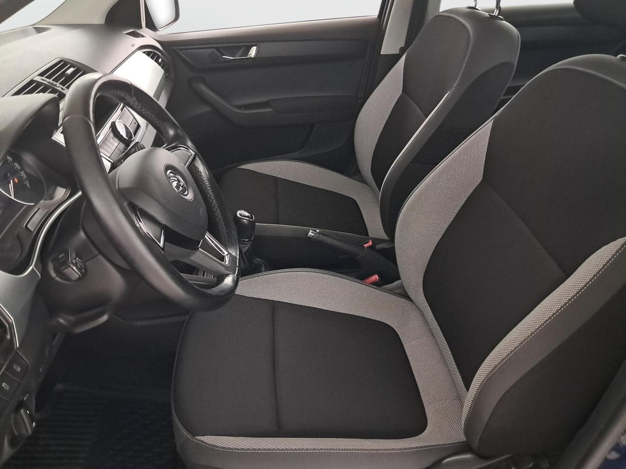2016 Škoda FABIA - 27