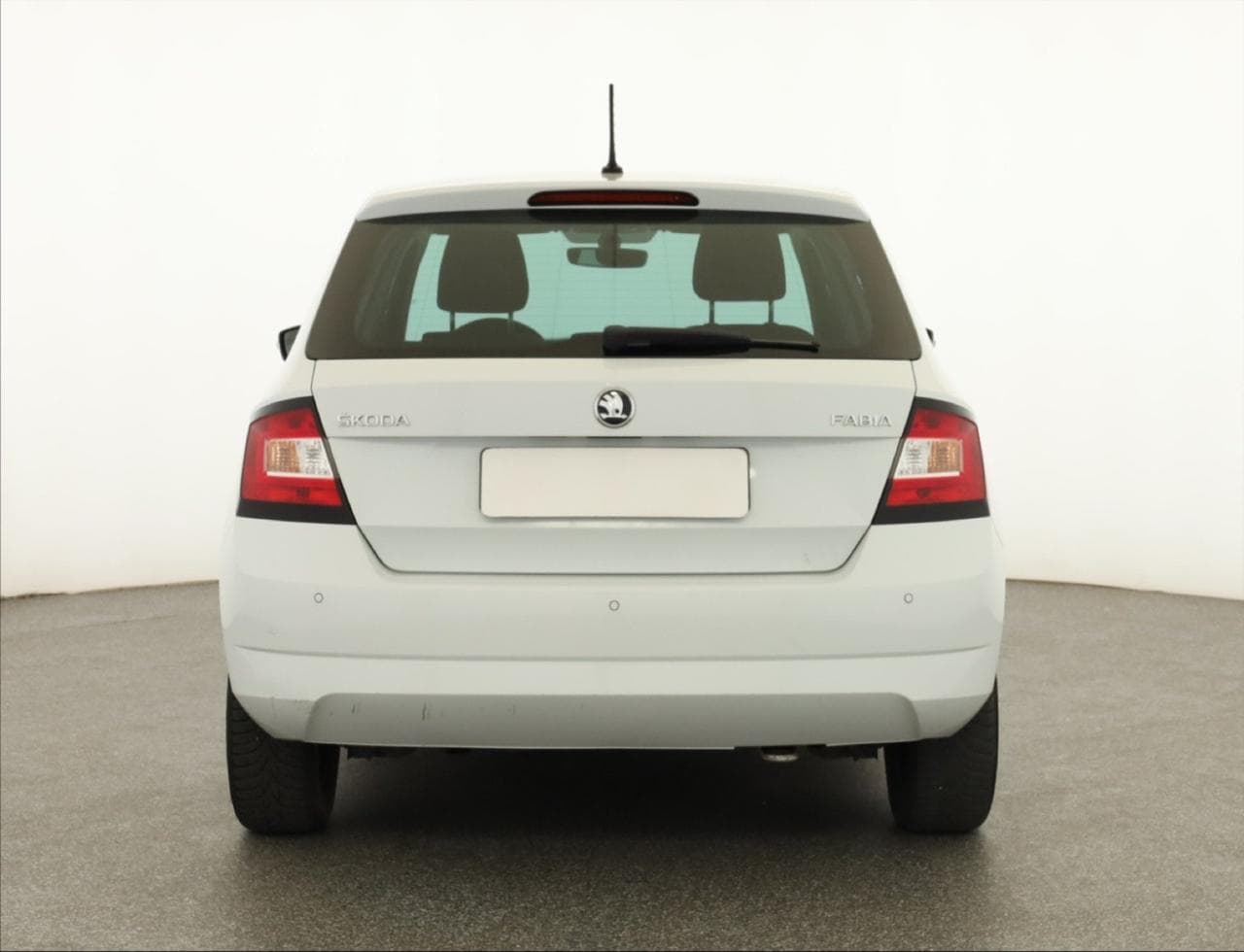 2018 Škoda FABIA - 11