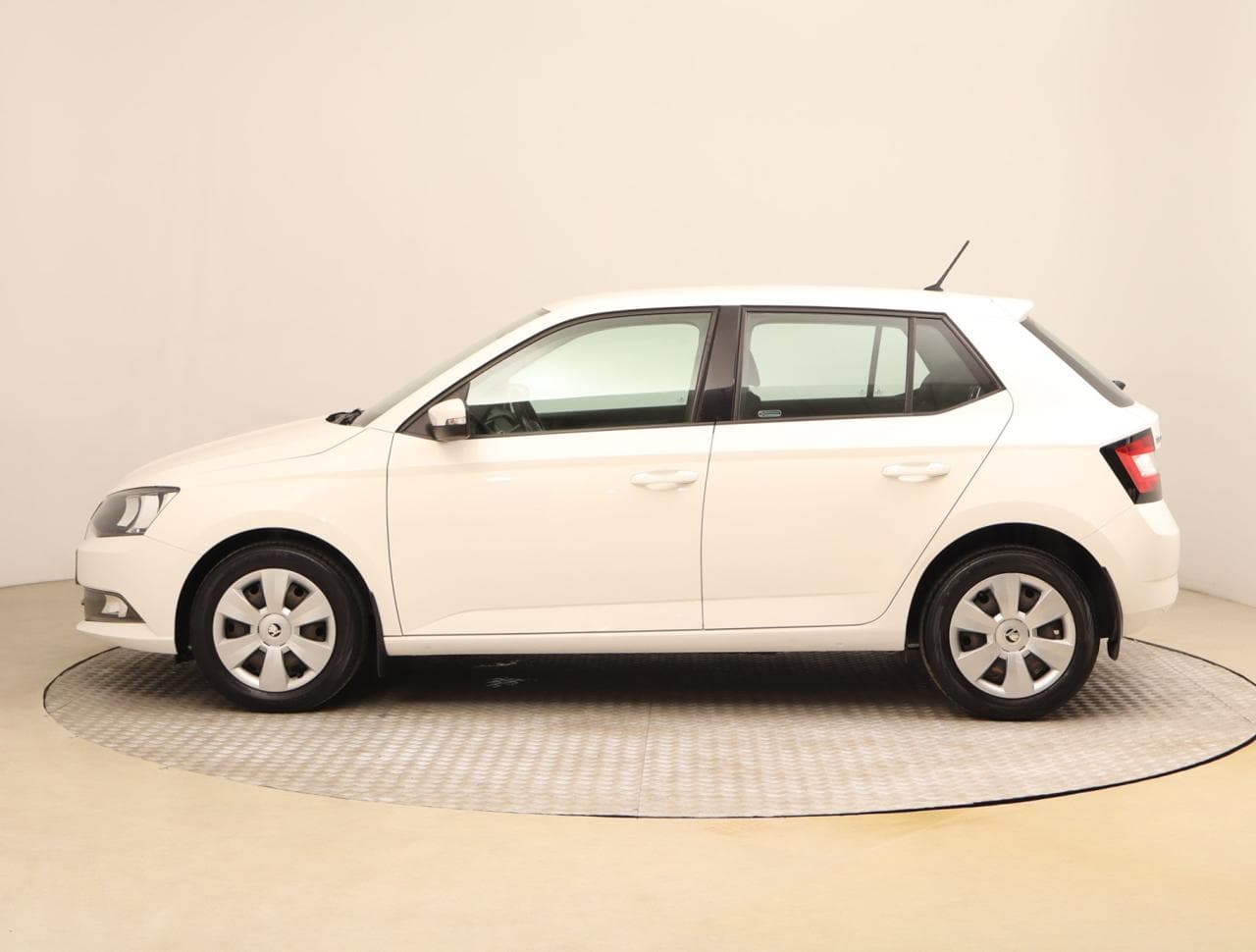 2017 Škoda FABIA - 7
