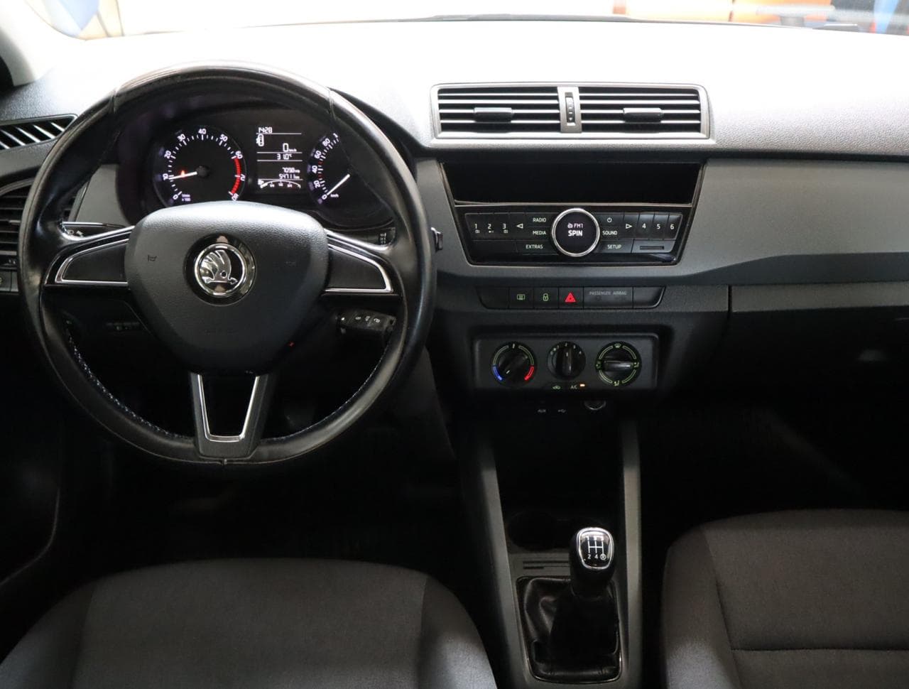 2017 Škoda FABIA - 17