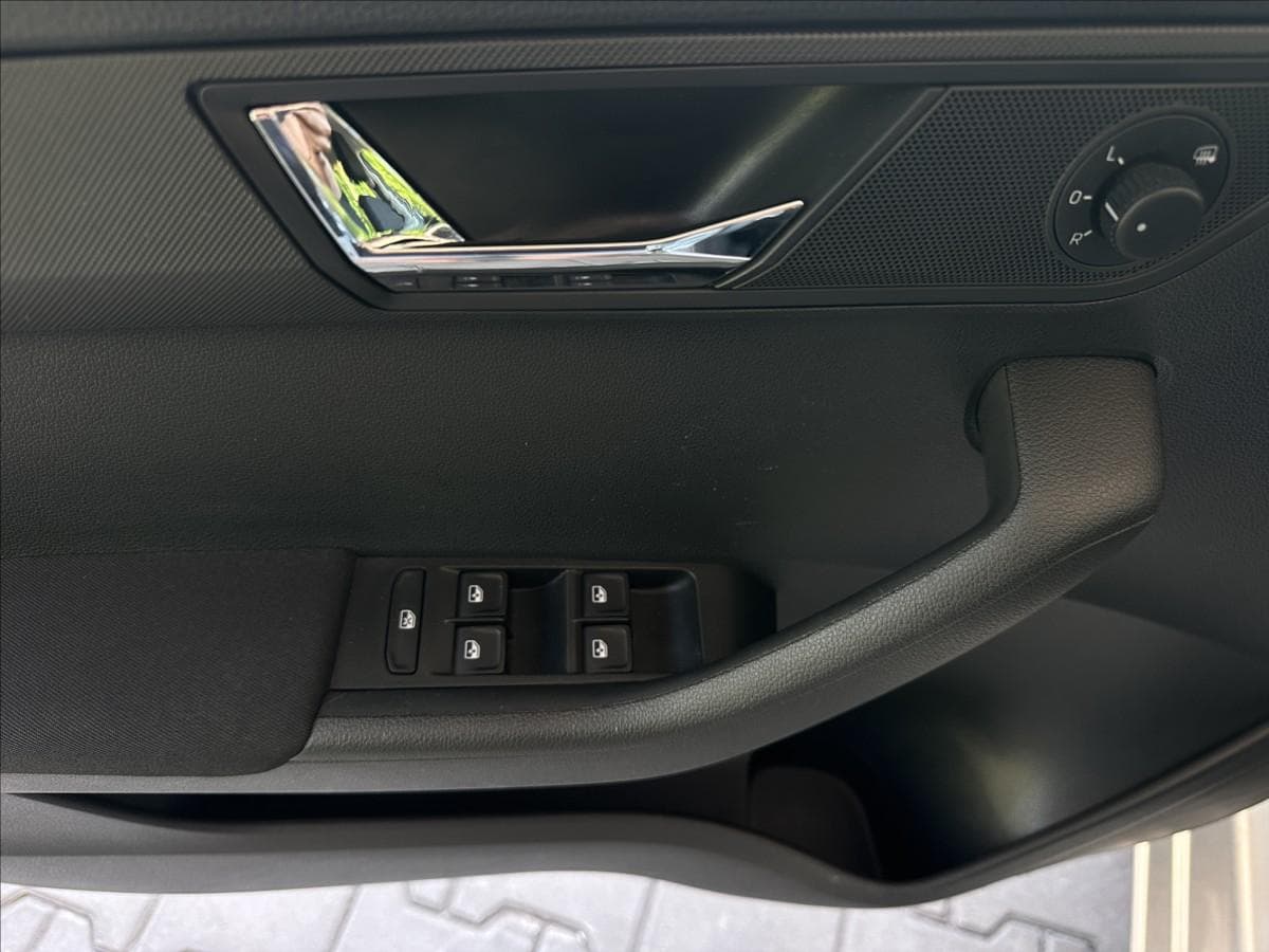 2016 Škoda FABIA - 16