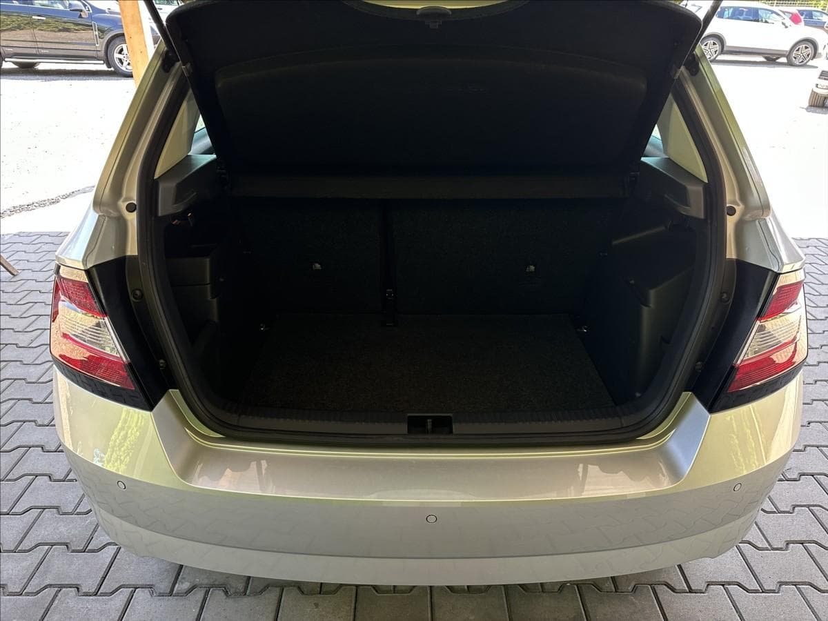 2016 Škoda FABIA - 18