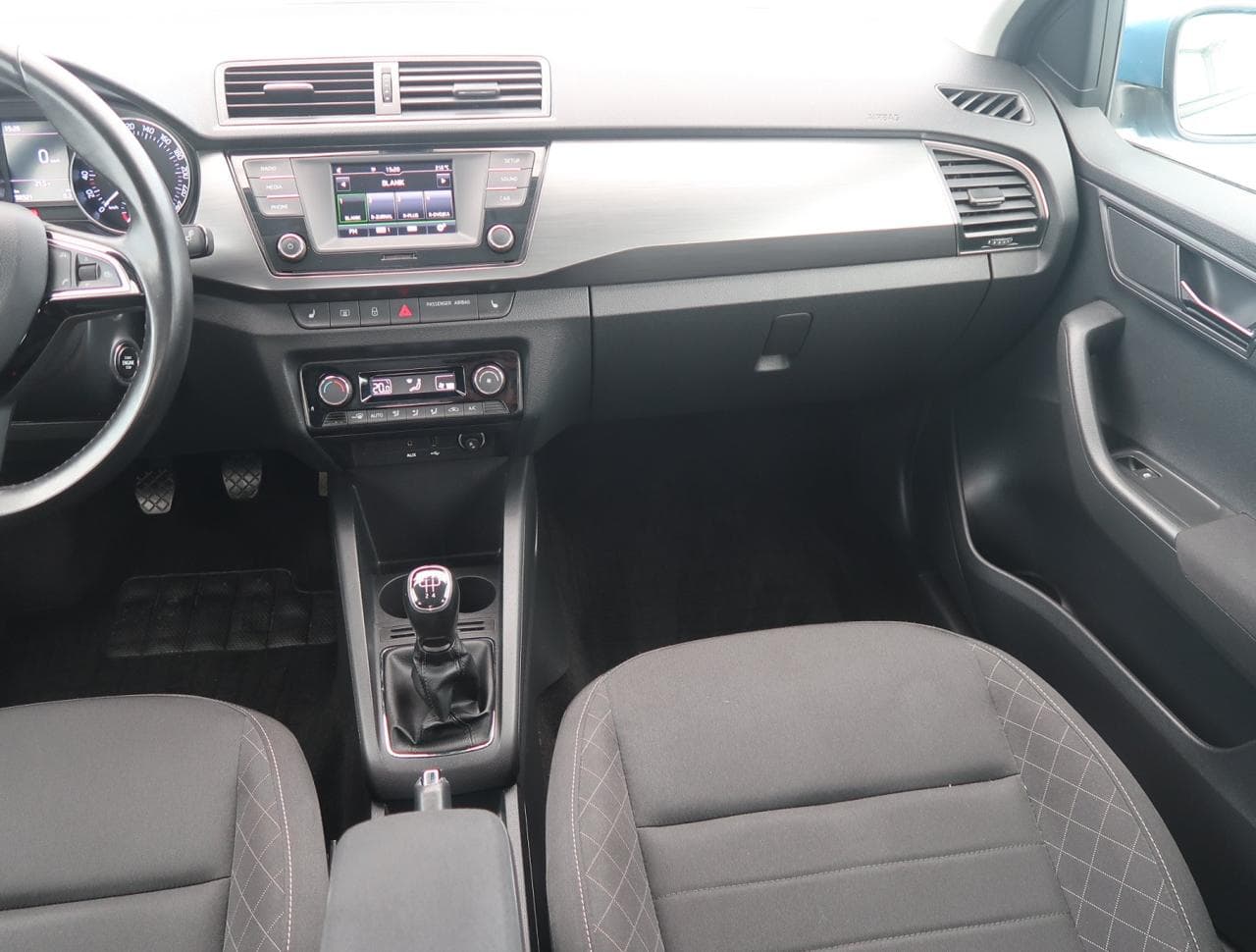 2017 Škoda FABIA - 11
