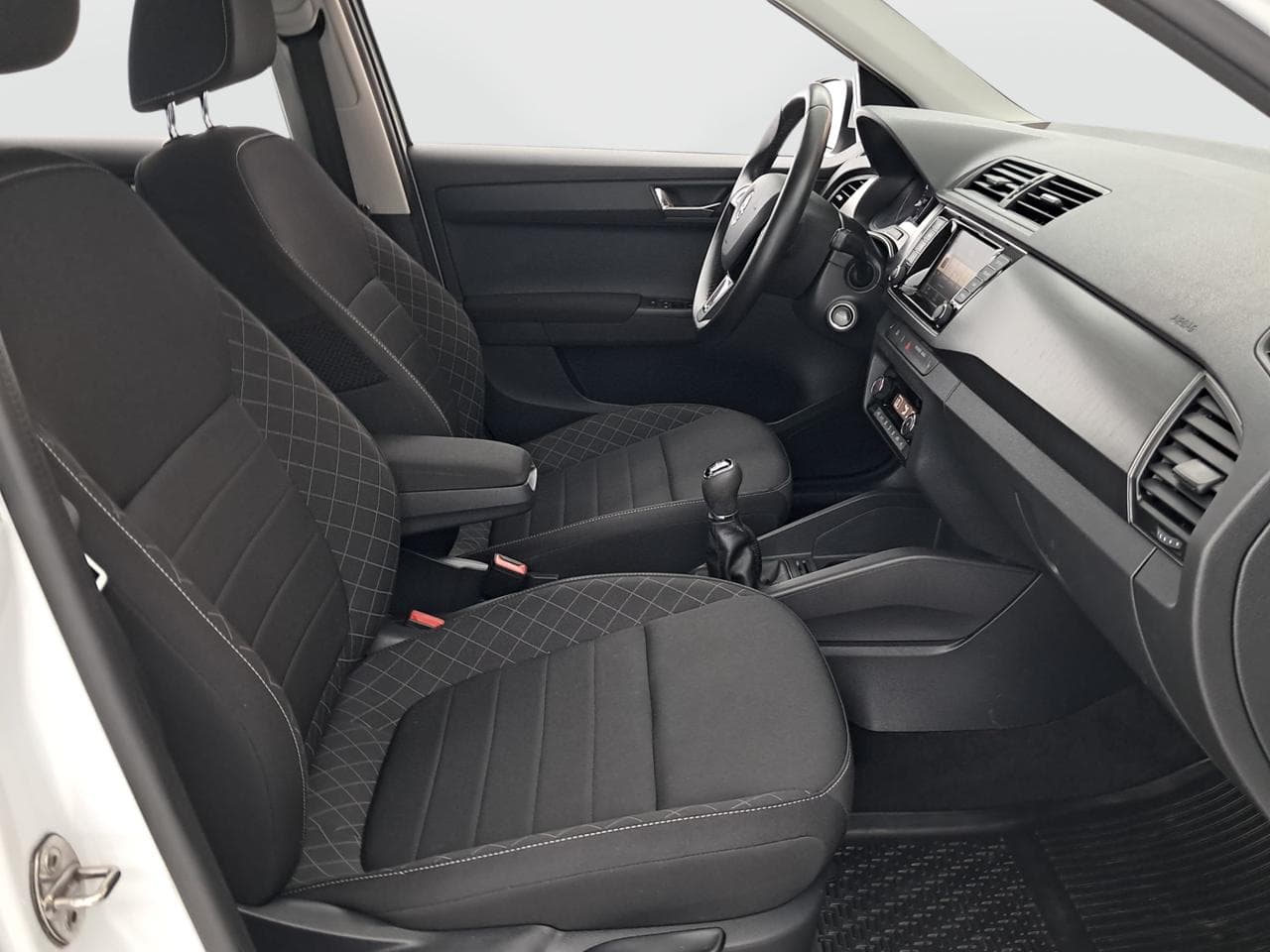 2016 Škoda FABIA - 12