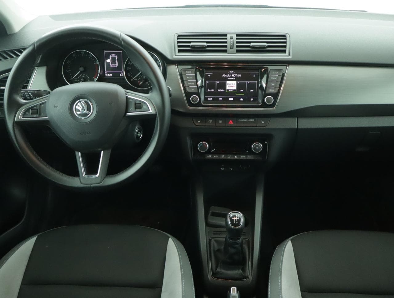 2016 Škoda FABIA - 10