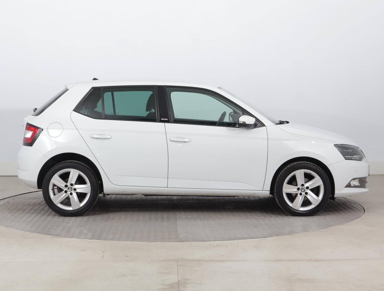 2016 Škoda FABIA - 8