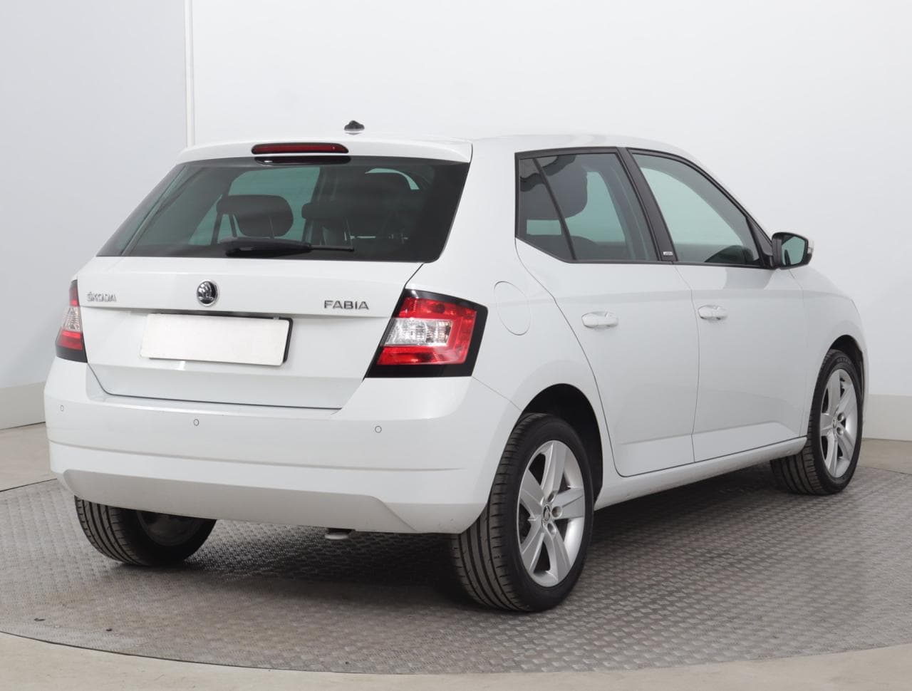 2016 Škoda FABIA - 7