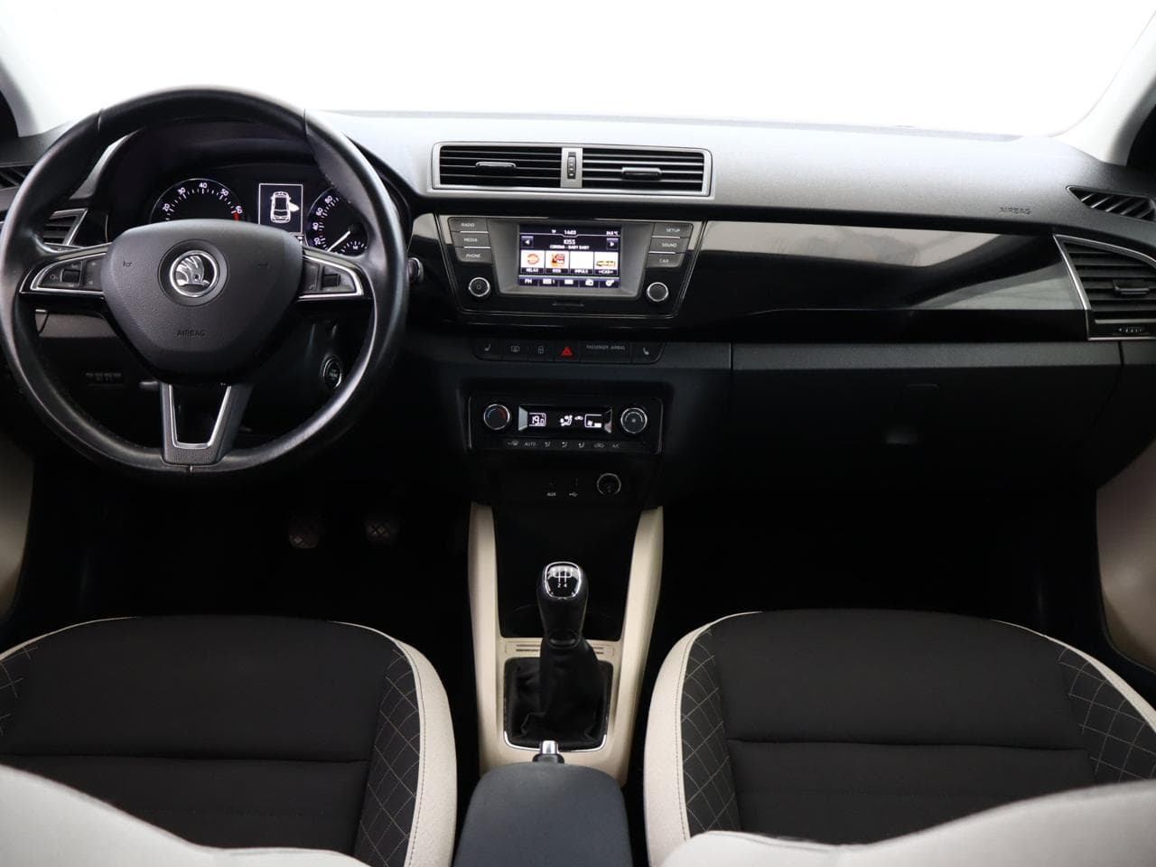 2016 Škoda FABIA - 9