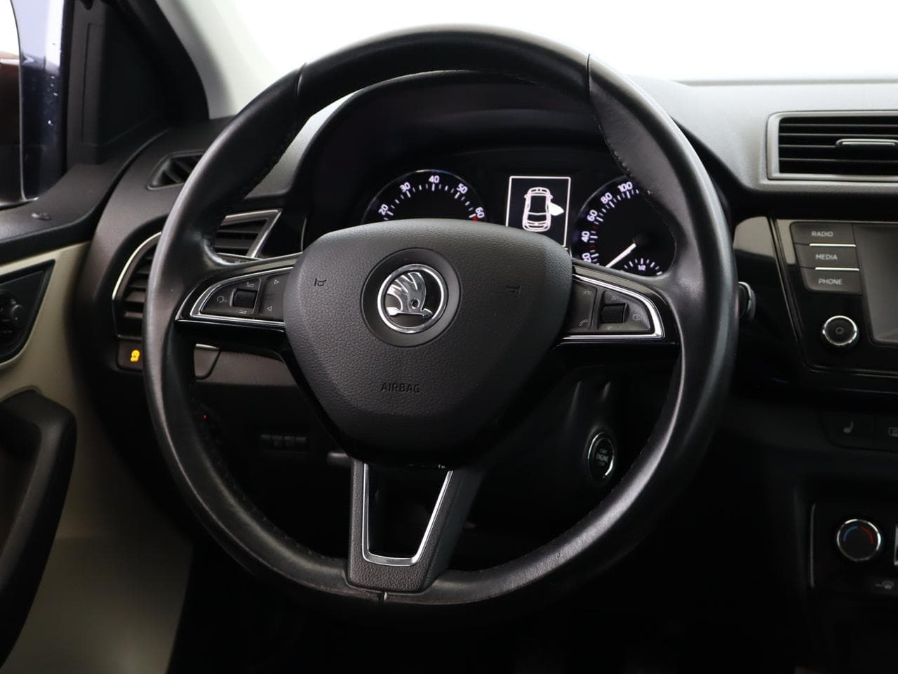 2016 Škoda FABIA - 19