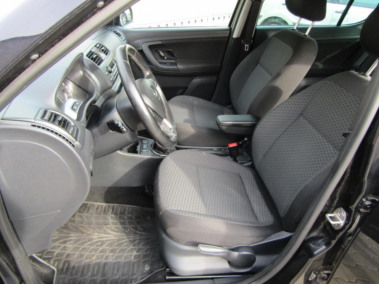 2014 Škoda FABIA - 9