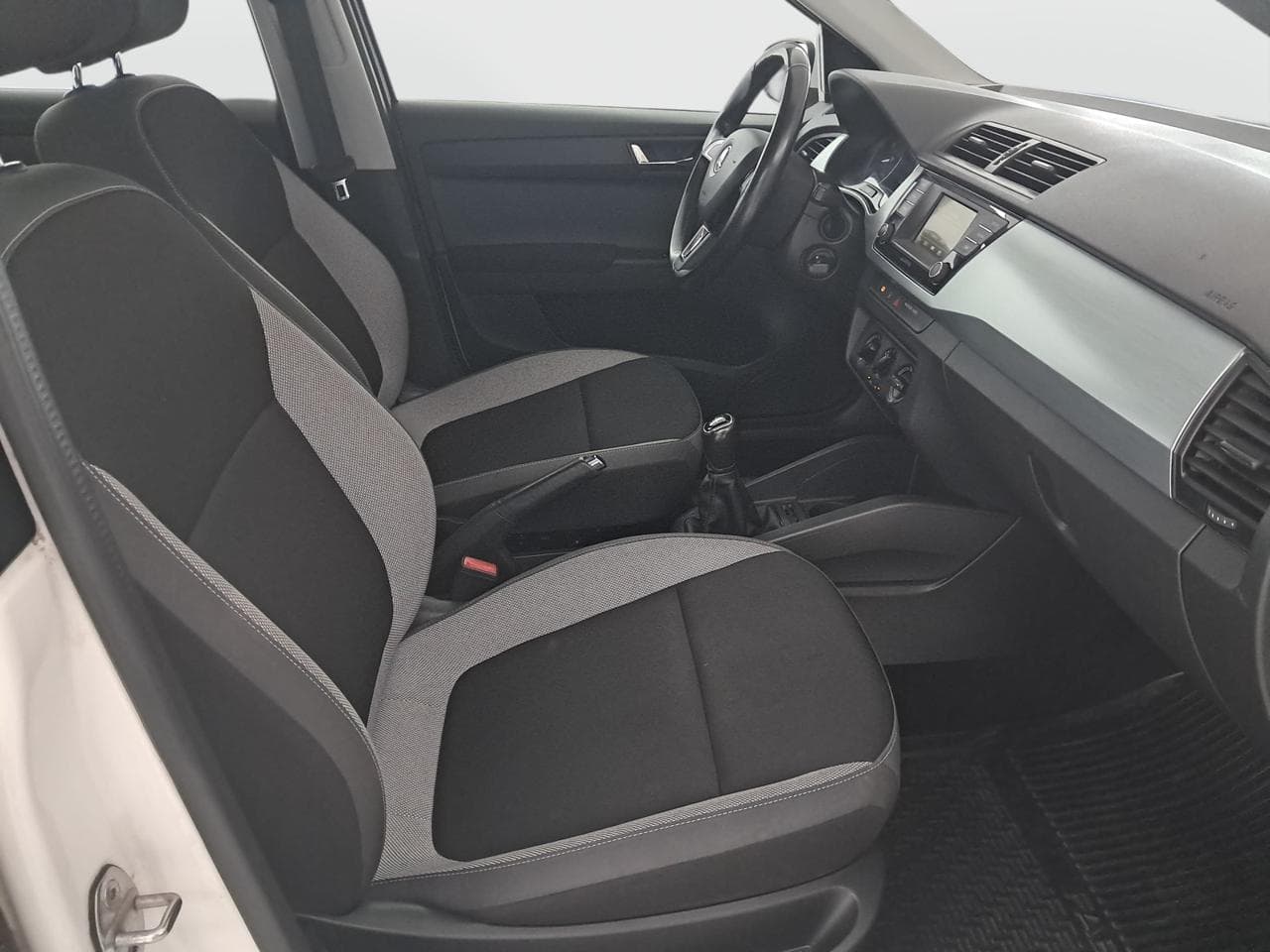 2016 Škoda FABIA - 12