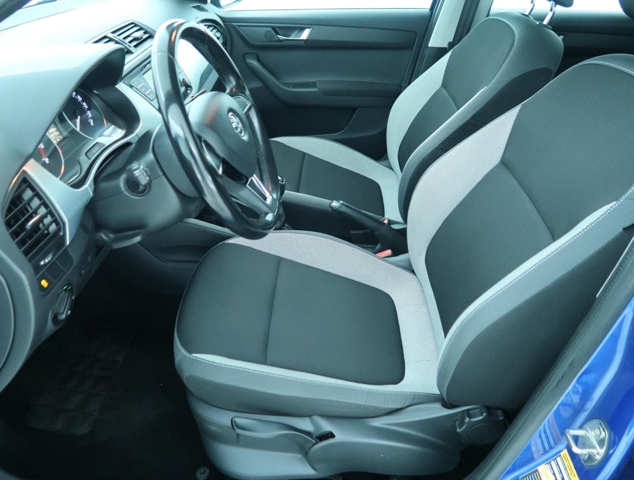 2016 Škoda FABIA - 16