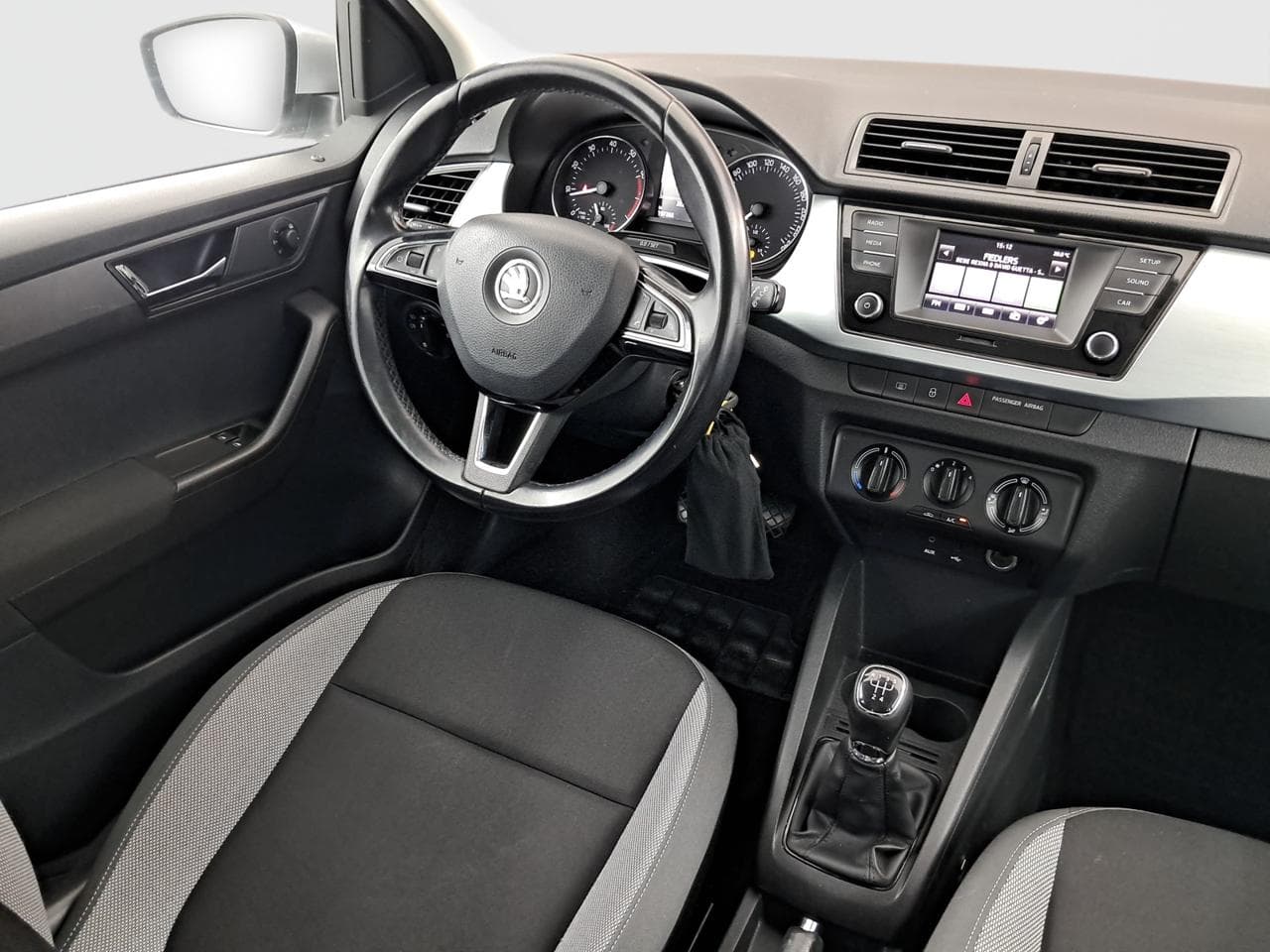 2015 Škoda FABIA - 9