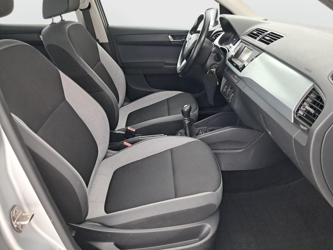 2015 Škoda FABIA - 12