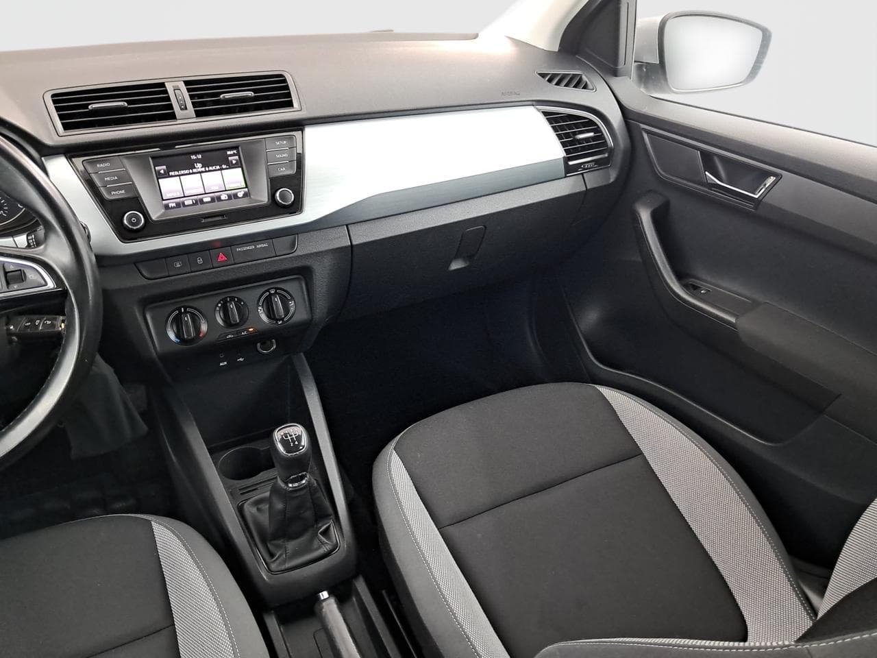 2015 Škoda FABIA - 11