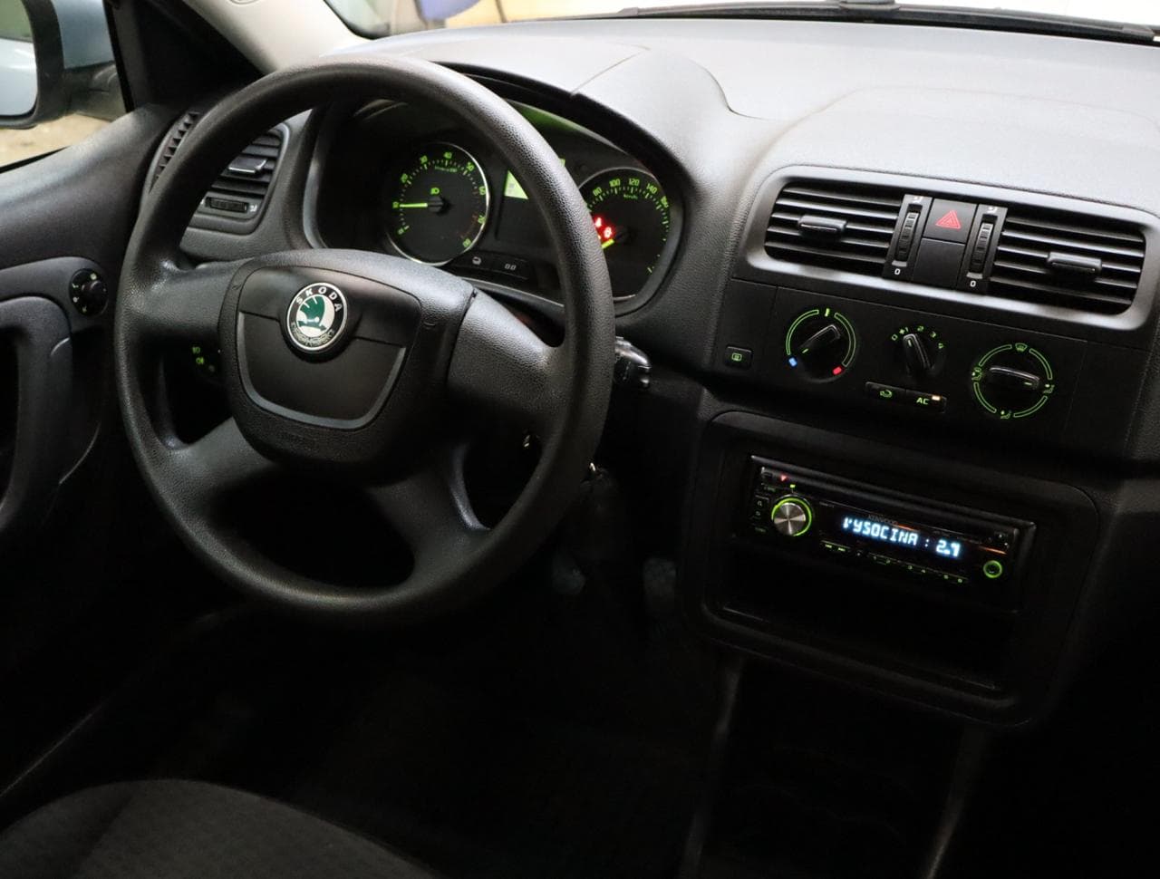 2010 Škoda FABIA - 9