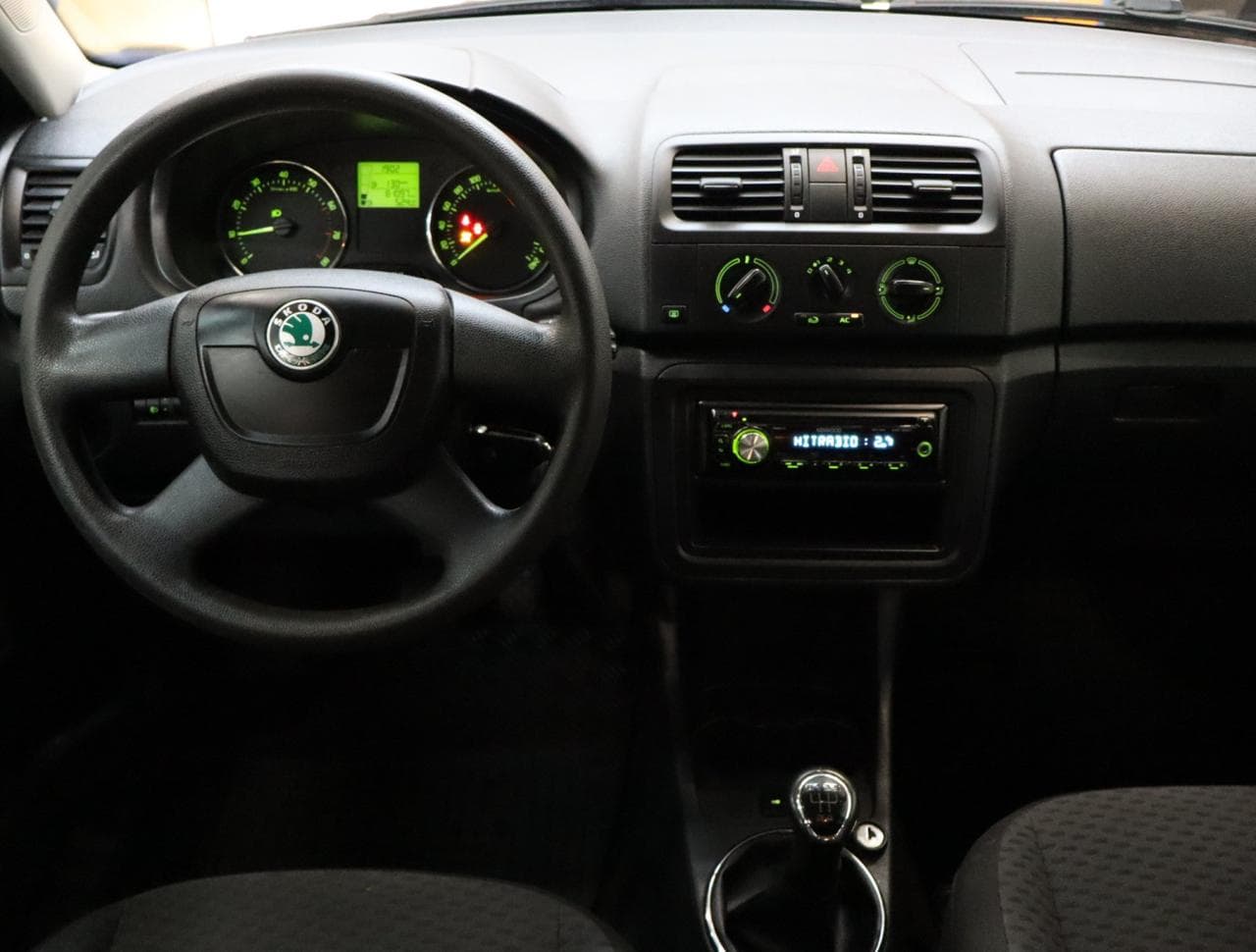 2010 Škoda FABIA - 10