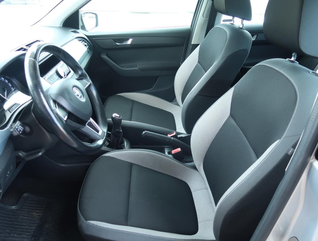 2016 Škoda FABIA - 16