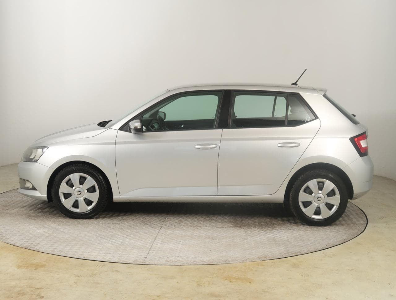 2016 Škoda FABIA - 4