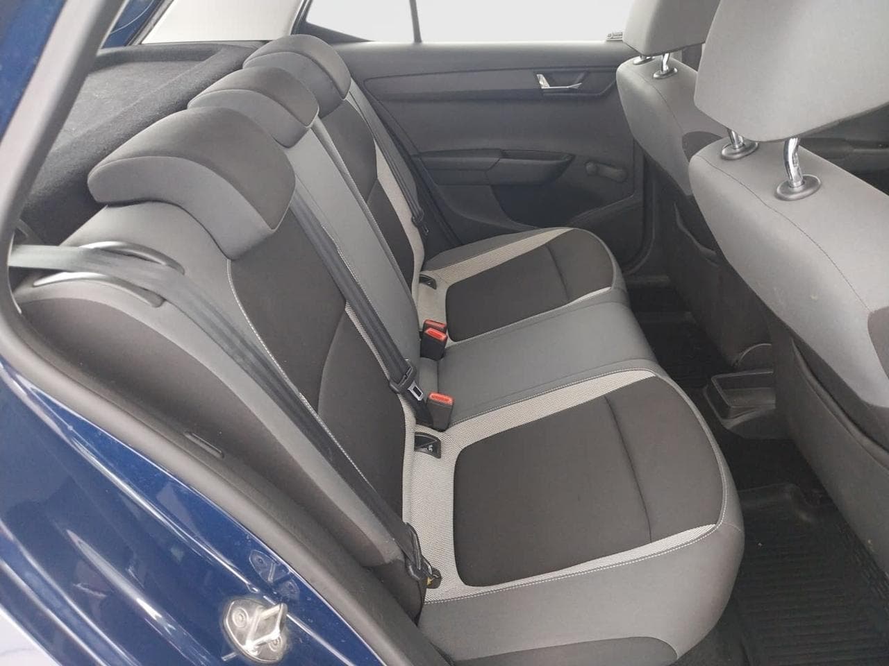 2015 Škoda FABIA - 13