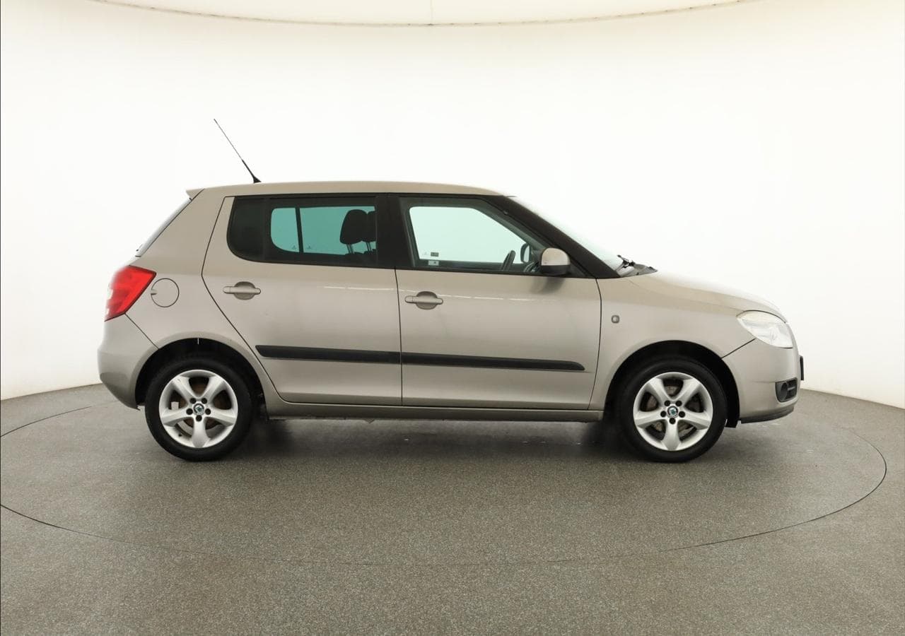 2008 Škoda FABIA - 8