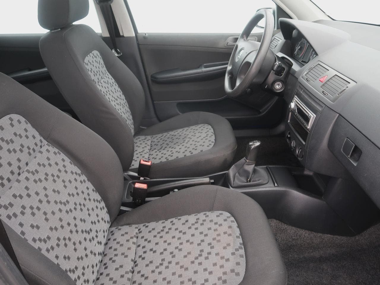 2005 Škoda FABIA - 12