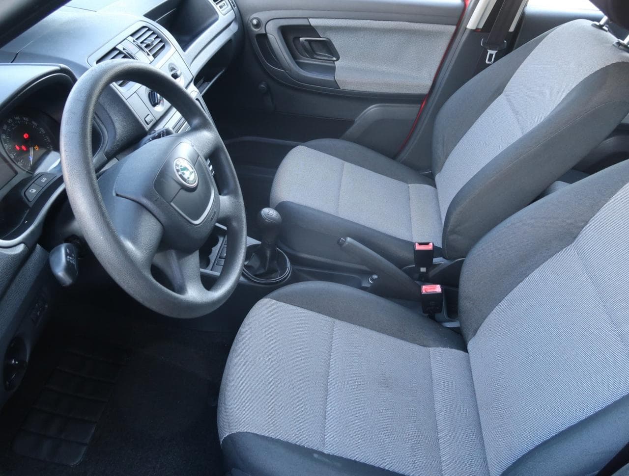 2011 Škoda FABIA - 16
