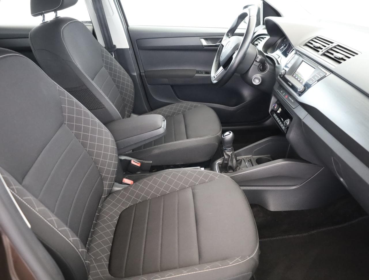 2015 Škoda FABIA - 10