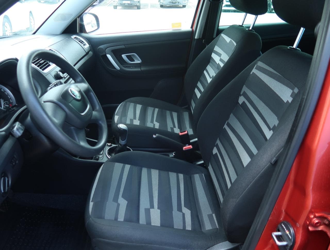 2010 Škoda FABIA - 16