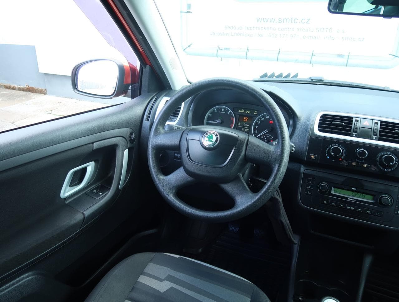 2010 Škoda FABIA - 9