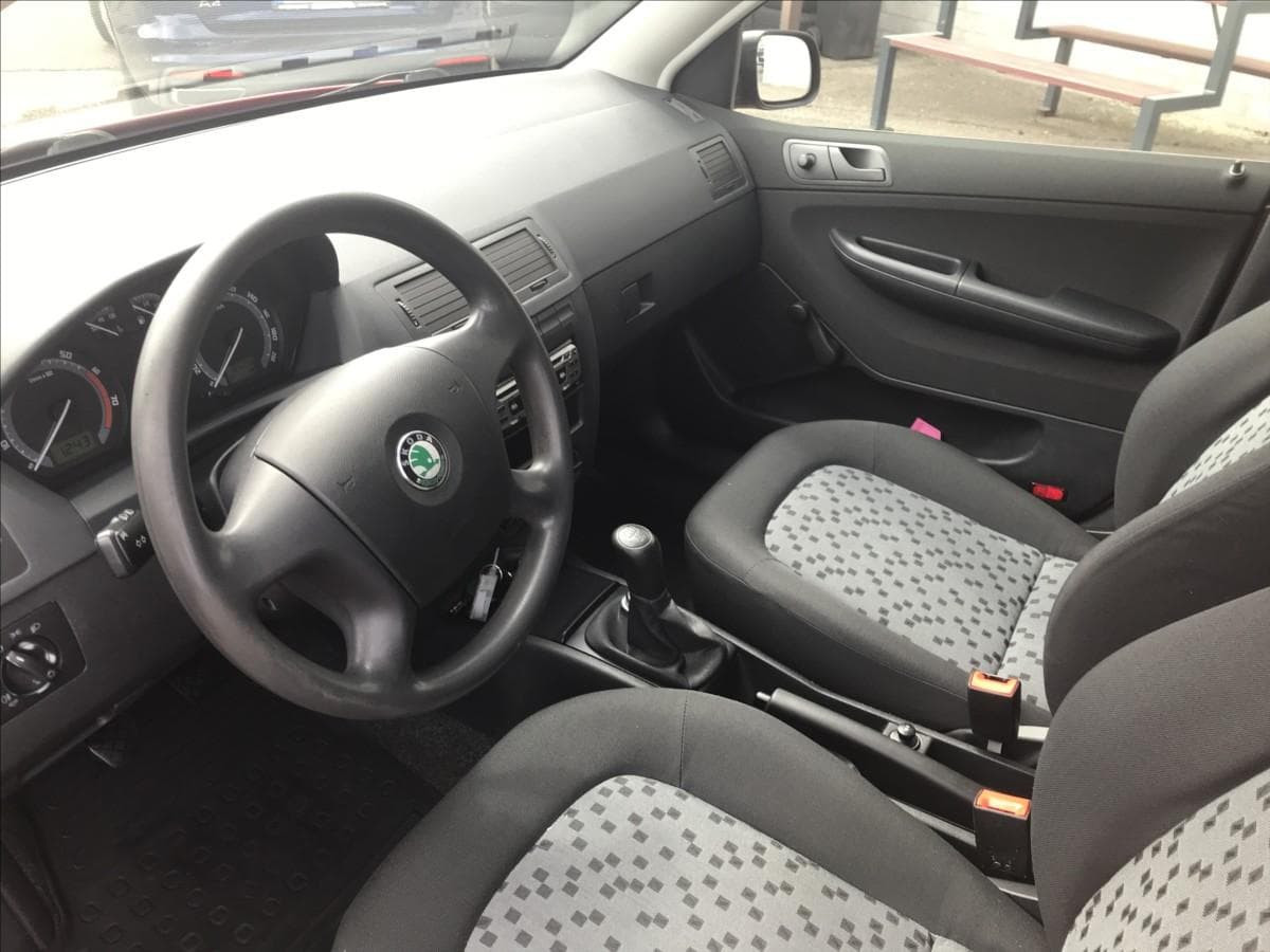 2005 Škoda FABIA - 8