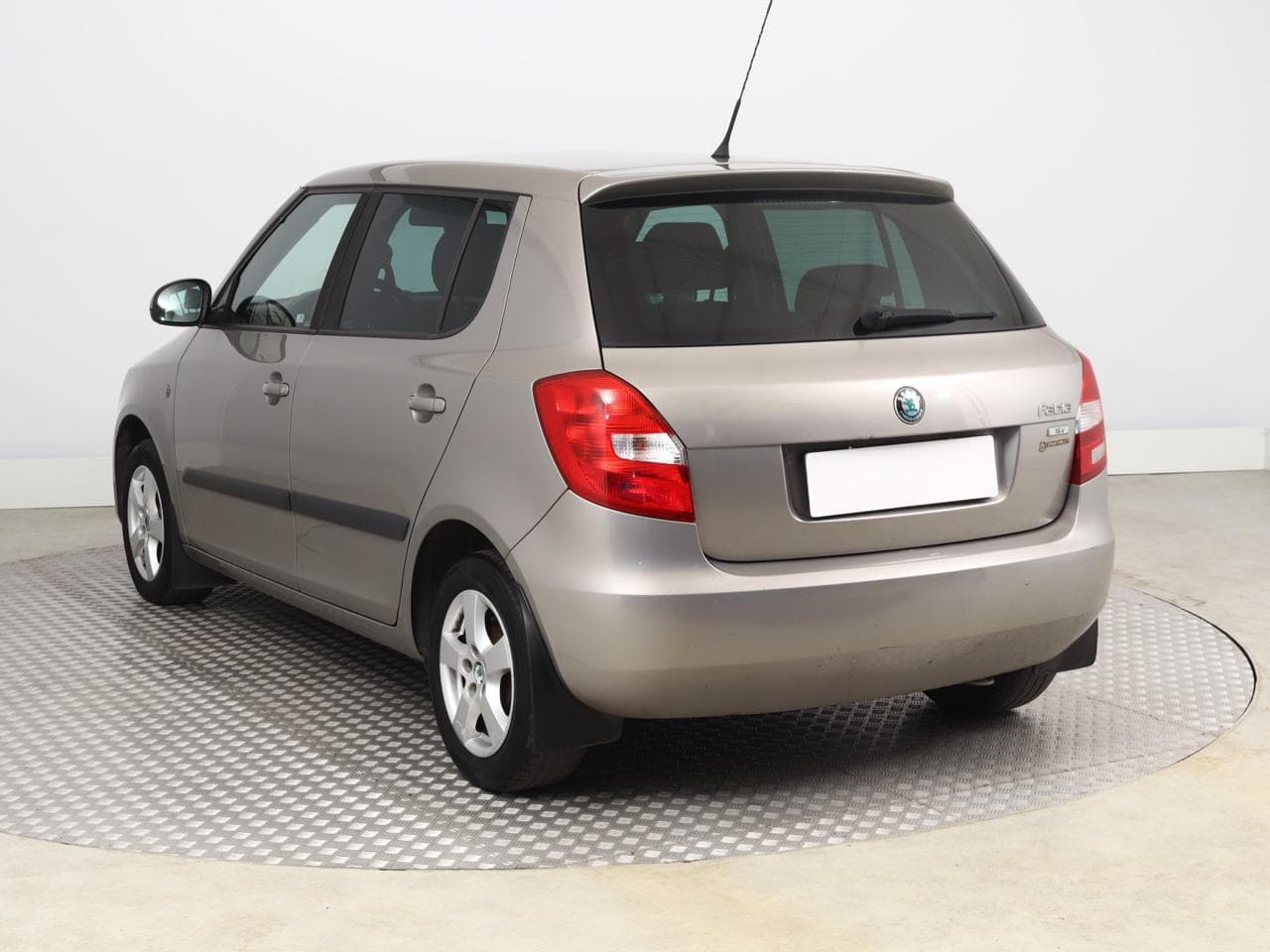 2011 Škoda FABIA - 5