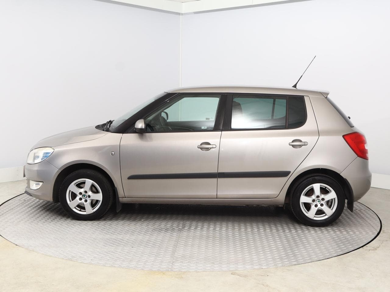 2011 Škoda FABIA - 4