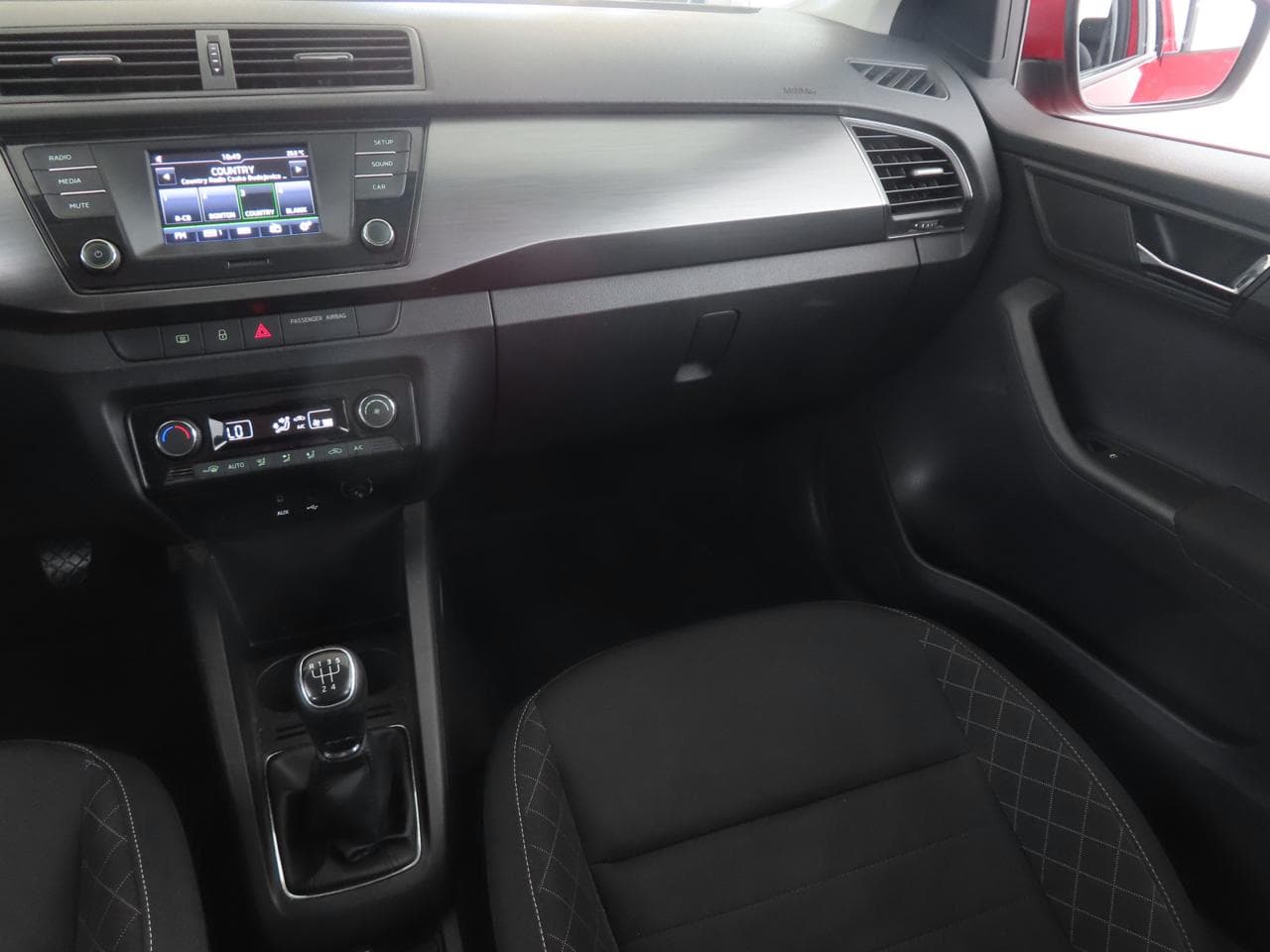 2015 Škoda FABIA - 11